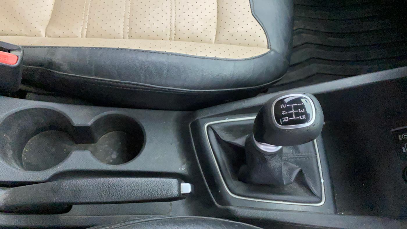 2018 Hyundai Elite i20 MAGNA EXECUTIVE 1.2, CNG, Manual, 80,108 km, Gear Lever