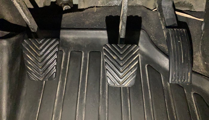 2018 Hyundai Elite i20 MAGNA EXECUTIVE 1.2, CNG, Manual, 80,172 km, Pedals