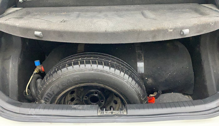 2018 Hyundai Elite i20 MAGNA EXECUTIVE 1.2, CNG, Manual, 80,172 km, Boot Inside