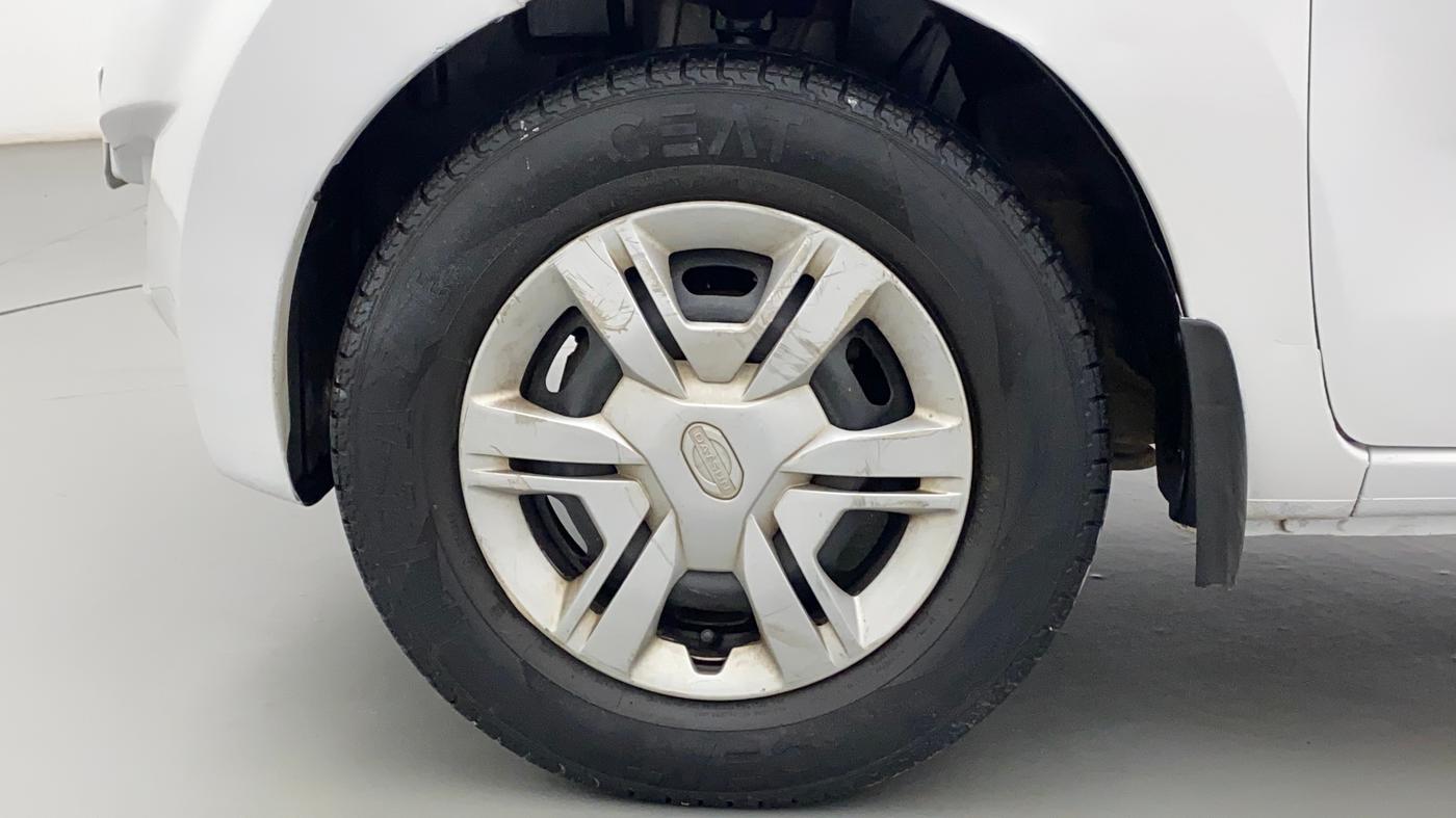 2016 Datsun Redi Go T, Petrol, Manual, 50,749 km, Left Front Wheel