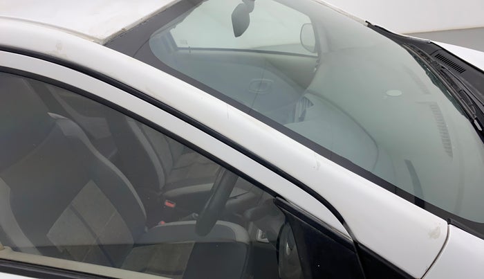 2016 Datsun Redi Go T, Petrol, Manual, 50,749 km, Right A pillar - Minor scratches