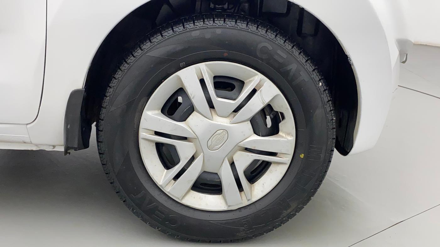 2016 Datsun Redi Go T, Petrol, Manual, 50,749 km, Right Front Wheel