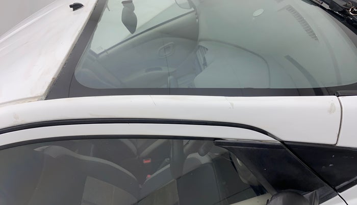 2016 Datsun Redi Go T, Petrol, Manual, 50,749 km, Right A pillar - Paint is slightly faded