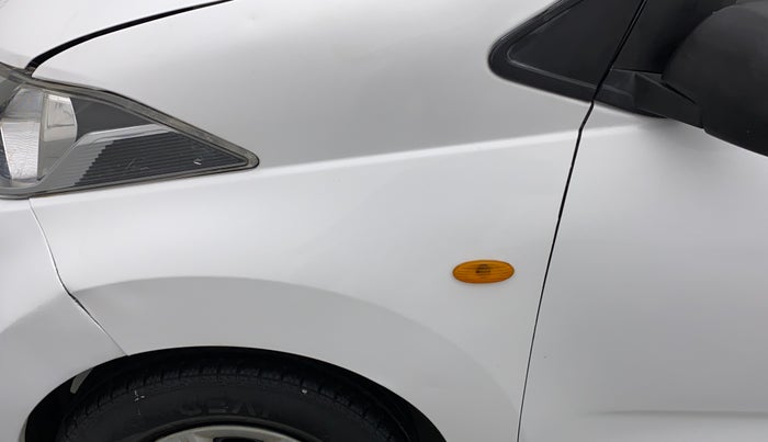 2016 Datsun Redi Go T, Petrol, Manual, 50,749 km, Left fender - Slightly dented