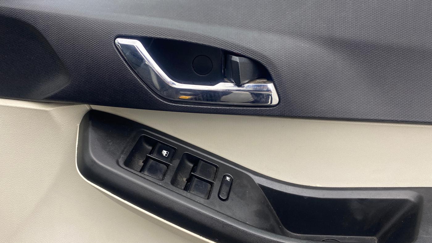 2022 Tata Tiago XZ PLUS CNG, CNG, Manual, 59,415 km, Driver Side Door Panels Control