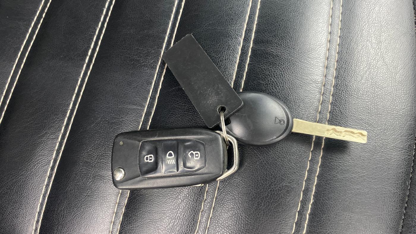 2022 Tata Tiago XZ PLUS CNG, CNG, Manual, 59,415 km, Key Close Up