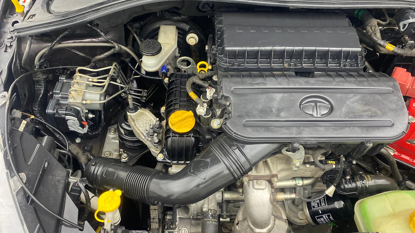 2022 Tata Tiago XZ PLUS CNG, CNG, Manual, 59,415 km, Engine View - Right
