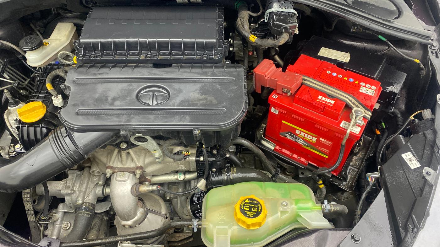 2022 Tata Tiago XZ PLUS CNG, CNG, Manual, 59,415 km, Engine View - Left