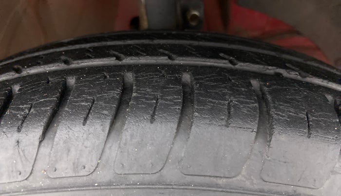 2018 Maruti Swift VXI AMT, Petrol, Automatic, 33,616 km, Right Front Tyre Tread