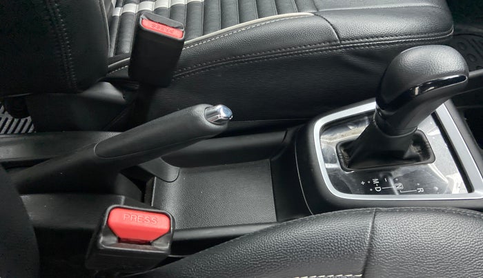 2018 Maruti Swift VXI AMT, Petrol, Automatic, 33,616 km, Gear Lever