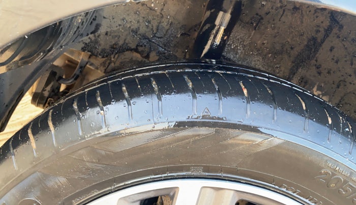 2023 Hyundai Verna SX 1.5 Turbo Petrol MT, Petrol, Manual, 24,627 km, Right Rear Tyre Tread