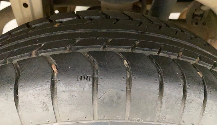 2012 Maruti Alto LXI, Petrol, Manual, 62,334 km, Right Rear Tyre Tread