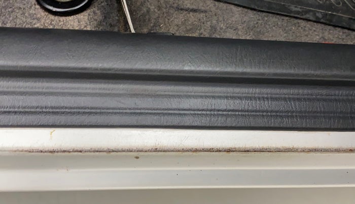 2012 Maruti Alto LXI, Petrol, Manual, 62,334 km, Right running board - Minor scratches