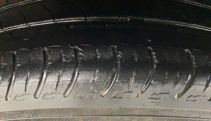 2023 Maruti New Wagon-R ZXI PLUS 1.2 AMT, Petrol, Automatic, 30,617 km, Right Front Tyre Tread