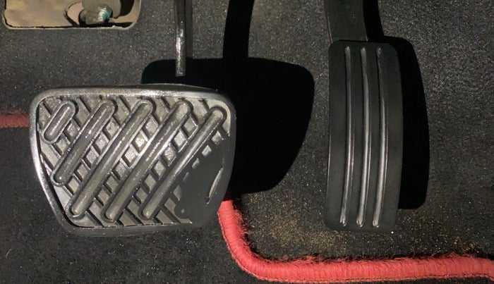 2018 Renault Duster RXS CVT, Petrol, Automatic, 46,011 km, Pedals