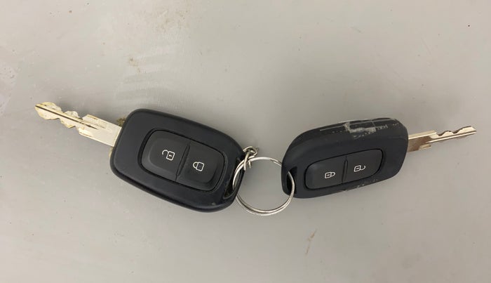 2018 Renault Duster RXS CVT, Petrol, Automatic, 46,011 km, Key Close Up