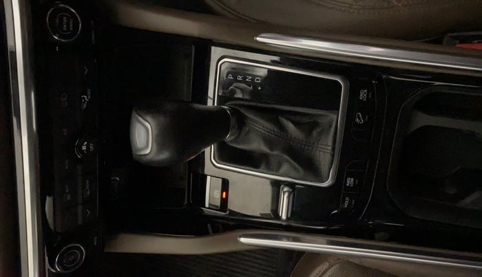 2022 Jeep MERIDIAN LIMITED (O) 4X4 AT, Diesel, Automatic, 36,602 km, Gear Lever