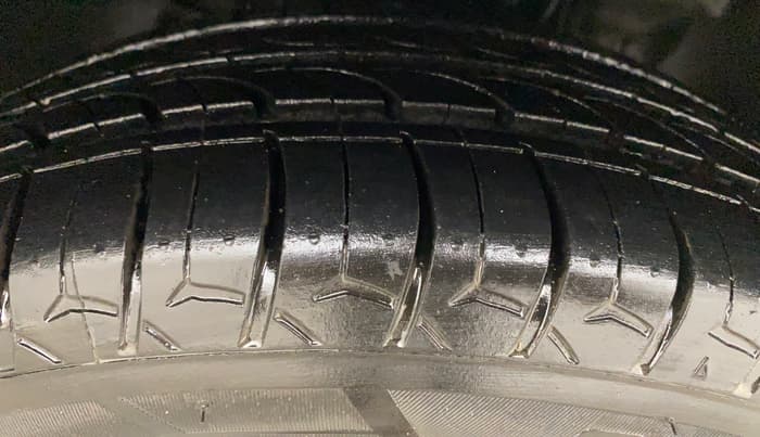 2017 Tata Tiago XZ PETROL, Petrol, Manual, 92,746 km, Right Front Tyre Tread