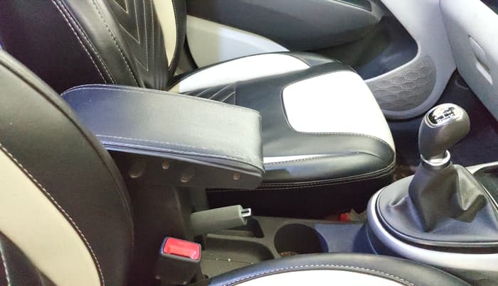 2022 Hyundai GRAND I10 NIOS ASTA 1.2 KAPPA VTVT CNG, CNG, Manual, 66,934 km, Gear Lever