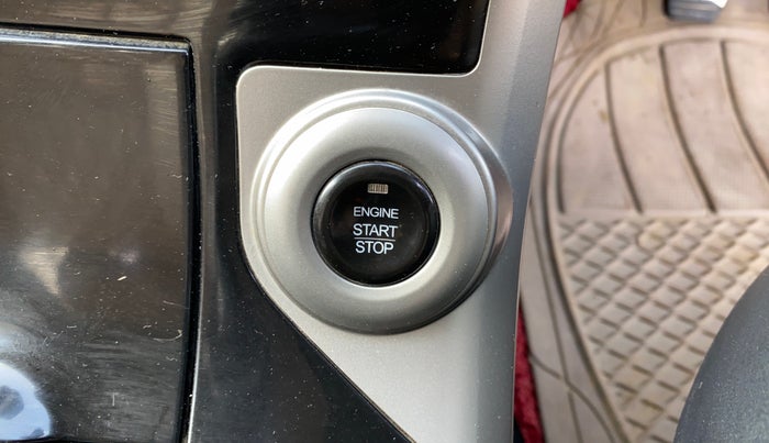 2019 Mahindra XUV500 W11 (O) AWD, Diesel, Manual, 63,104 km, Keyless Start/ Stop Button