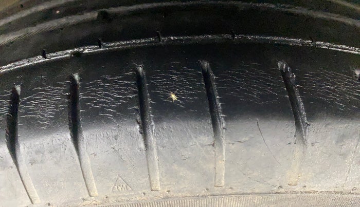 2019 Maruti Swift ZXI AMT, Petrol, Automatic, 56,094 km, Right Front Tyre Tread