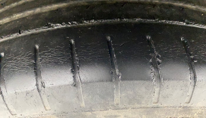 2019 Maruti Swift ZXI AMT, Petrol, Automatic, 56,094 km, Left Front Tyre Tread