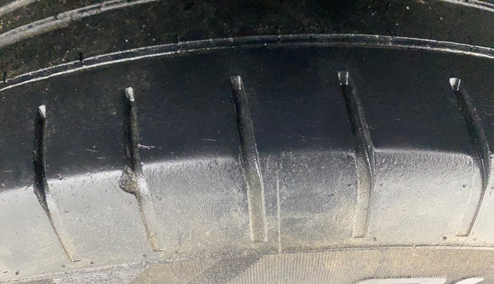 2019 Maruti Swift ZXI AMT, Petrol, Automatic, 56,094 km, Left Rear Tyre Tread