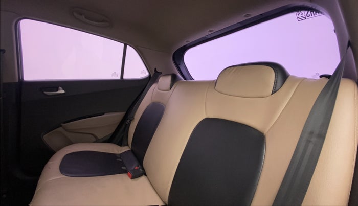 2013 Hyundai Grand i10 SPORTZ 1.1 CRDI, Diesel, Manual, 85,152 km, Right Side Rear Door Cabin