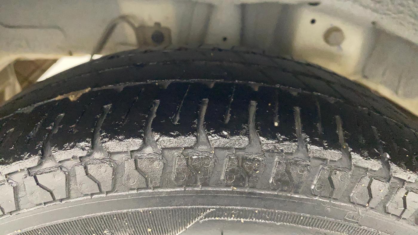 2018 Hyundai Eon ERA PLUS, Petrol, Manual, 45,926 km, Right Rear Tyre Tread