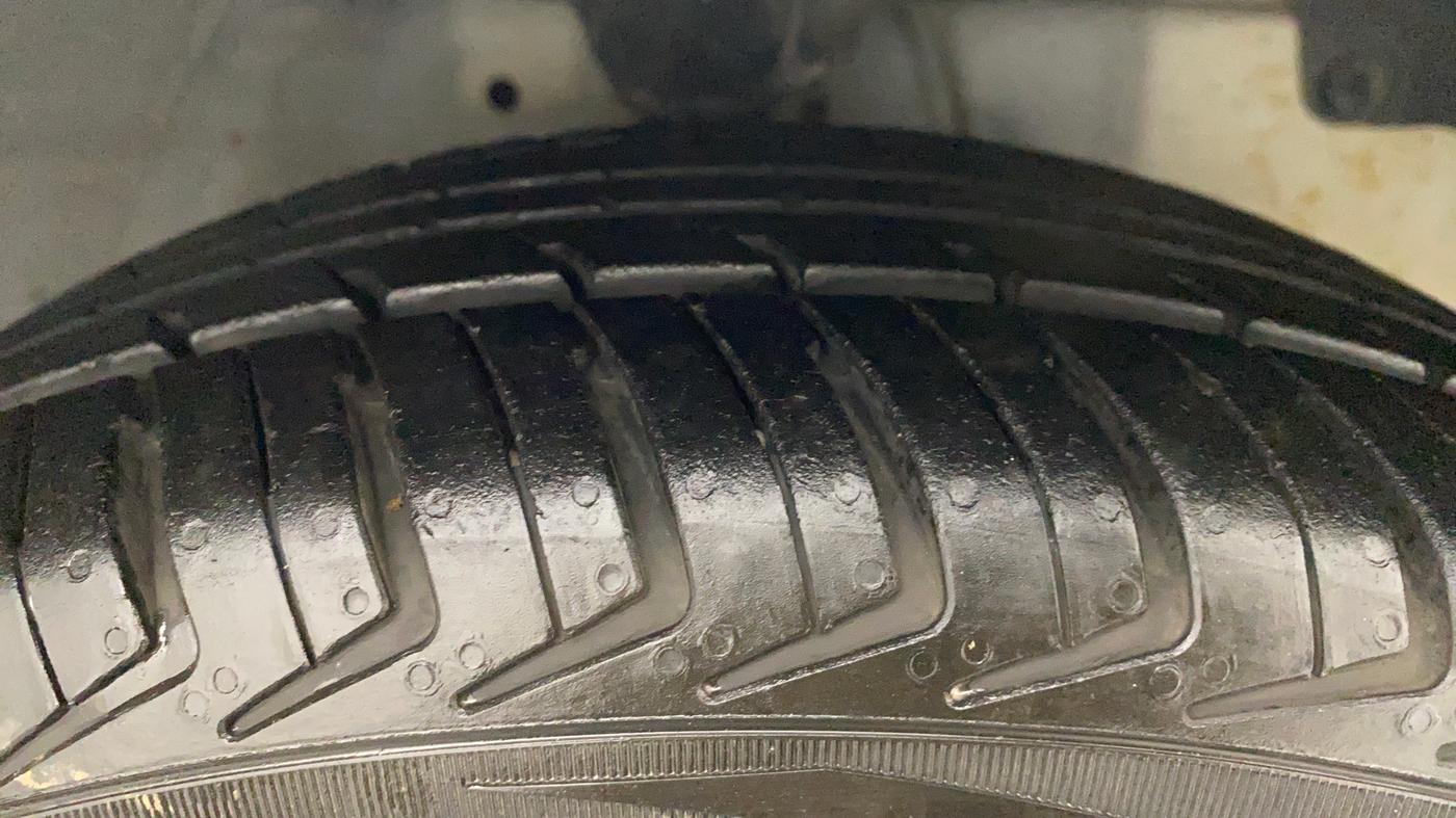 2018 Hyundai Eon ERA PLUS, Petrol, Manual, 45,926 km, Right Front Tyre Tread