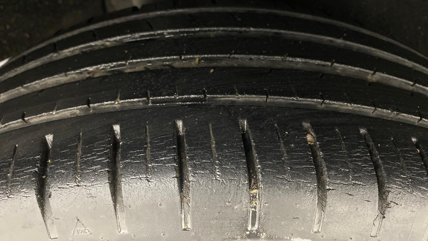 2017 Maruti Baleno ALPHA CVT PETROL 1.2, Petrol, Automatic, 41,793 km, Right Rear Tyre Tread