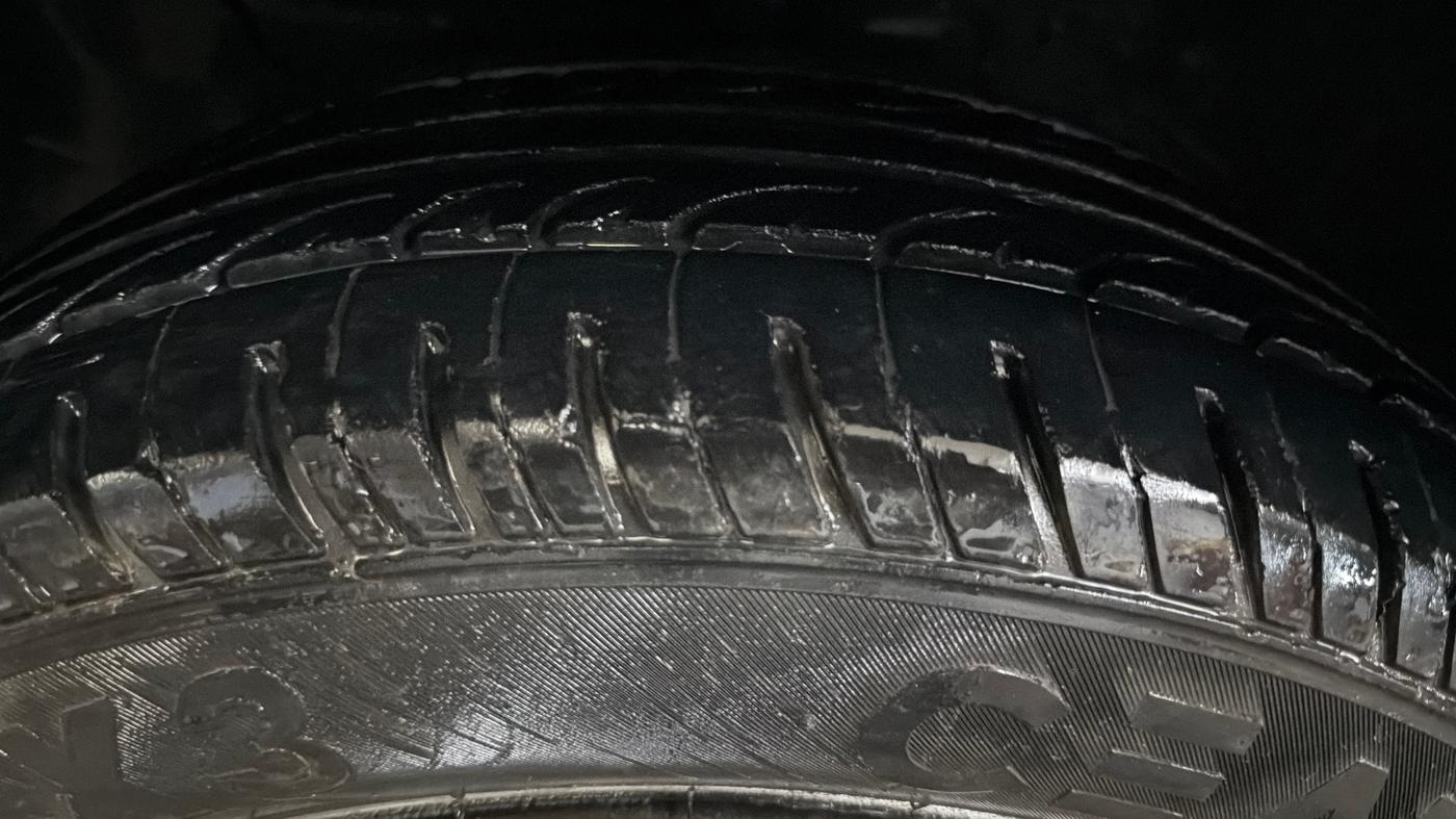 2016 Hyundai Elite i20 MAGNA 1.2, Petrol, Manual, 75,629 km, Left Front Tyre Tread