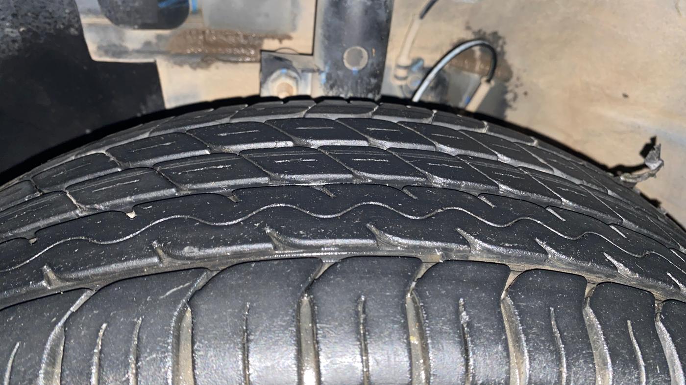 2022 Hyundai VENUE S 1.2, Petrol, Manual, 68,356 km, Left Front Tyre Tread