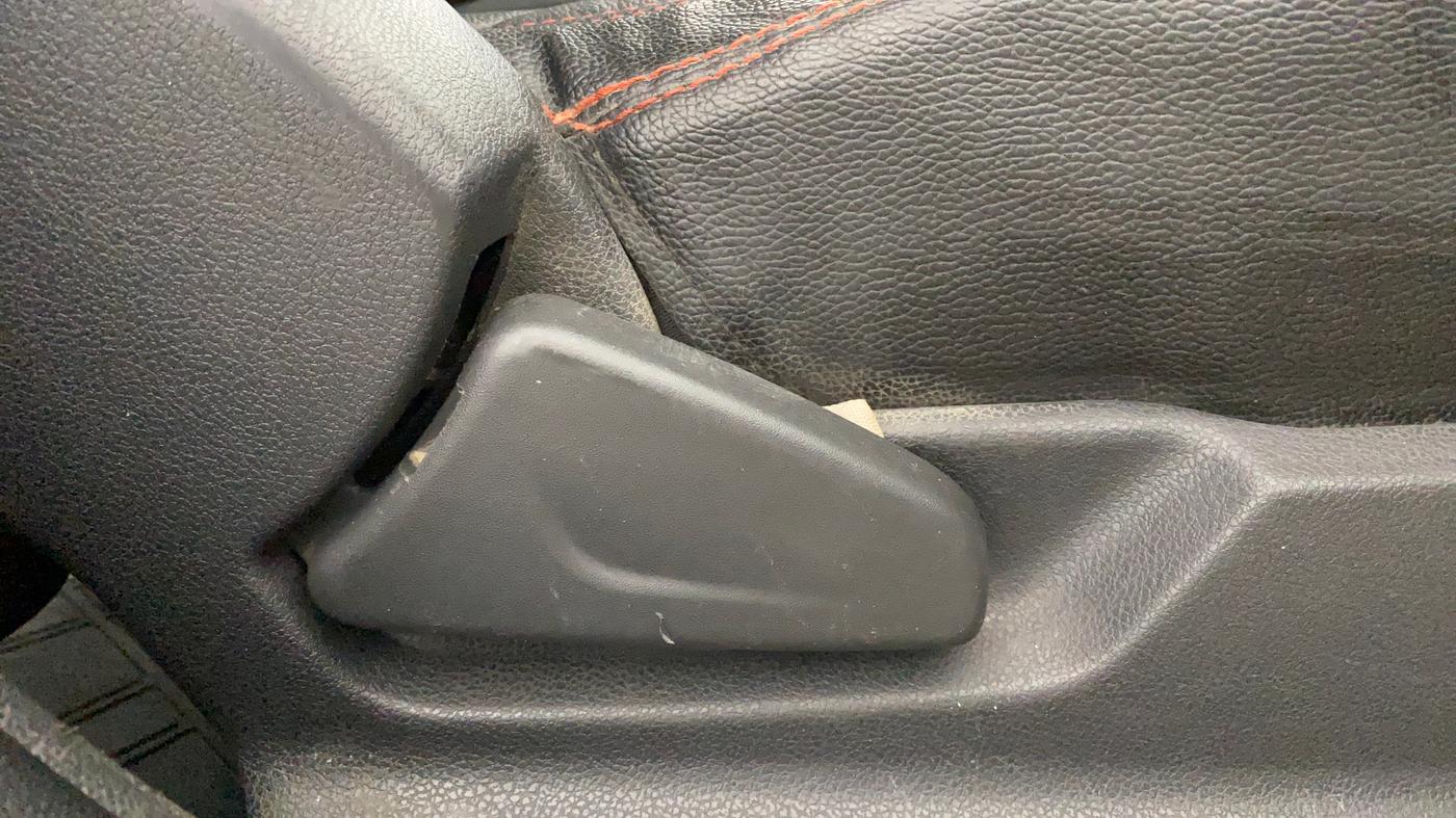 2016 Renault Kwid RXT 0.8, Petrol, Manual, 68,542 km, Driver Side Adjustment Panel