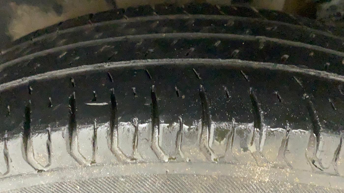 2018 Maruti Swift VXI, Petrol, Manual, 80,505 km, Left Rear Tyre Tread