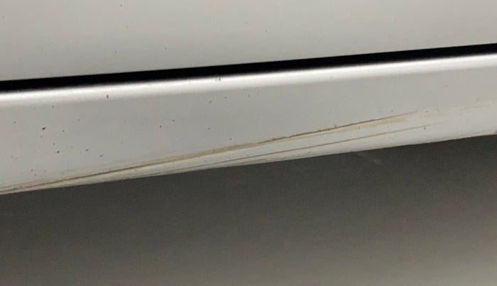 2016 Maruti Baleno ZETA PETROL 1.2, Petrol, Manual, 48,099 km, Left running board - Minor scratches