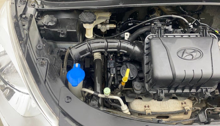 2014 Hyundai i10 SPORTZ 1.1, Petrol, Manual, 28,564 km, Engine View - Right