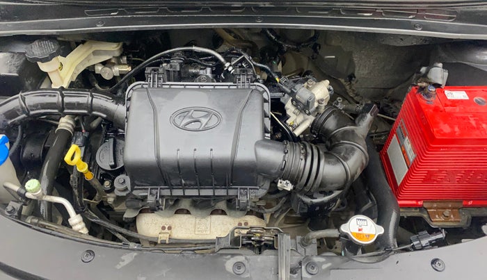 2014 Hyundai i10 SPORTZ 1.1, Petrol, Manual, 28,564 km, Engine View