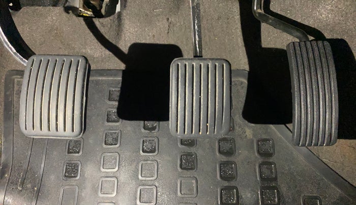 2014 Hyundai i10 SPORTZ 1.1, Petrol, Manual, 28,564 km, Pedals