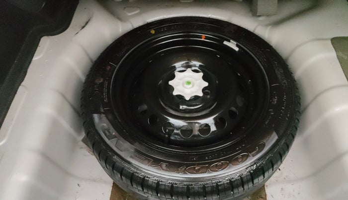 2014 Hyundai Xcent S (O) 1.2, Petrol, Manual, 1,03,307 km, Spare Tyre