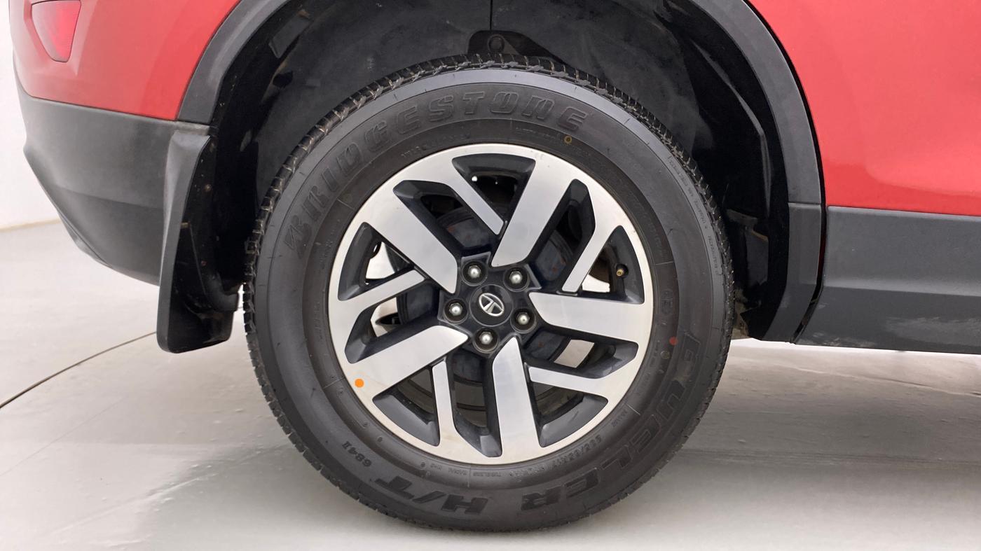 2020 Tata Harrier XZA PLUS 2.0L, Diesel, Automatic, 74,344 km, Right Rear Wheel