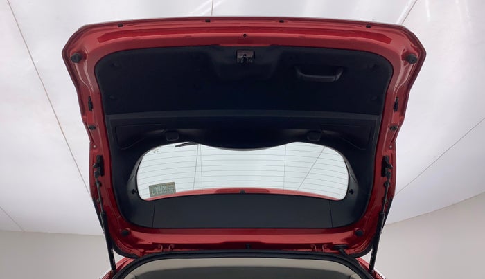 2020 Tata Harrier XZA PLUS 2.0L, Diesel, Automatic, 74,344 km, Boot Door Open
