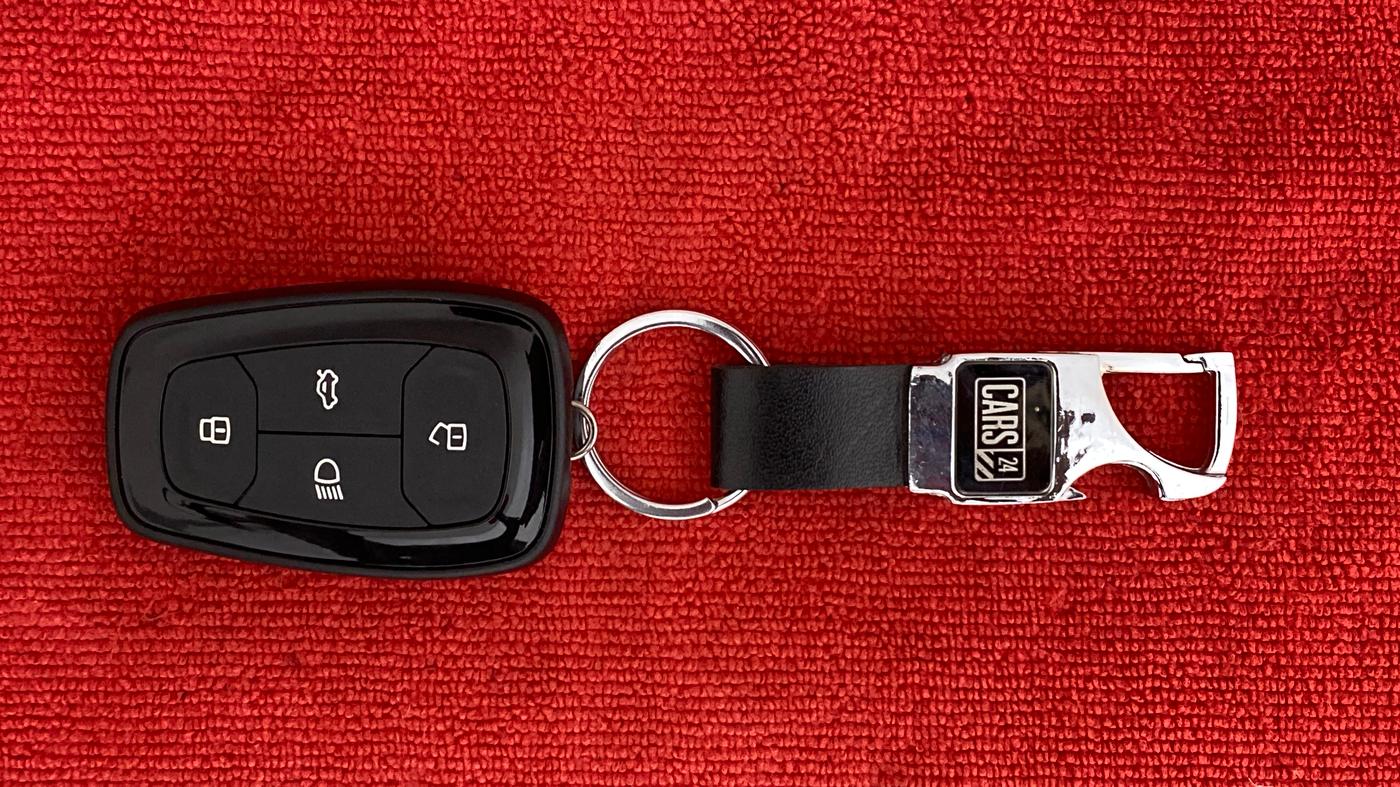 2020 Tata Harrier XZA PLUS 2.0L, Diesel, Automatic, 74,344 km, Key Close Up