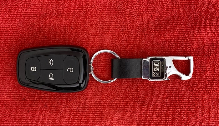 2020 Tata Harrier XZA PLUS 2.0L, Diesel, Automatic, 74,344 km, Key Close Up