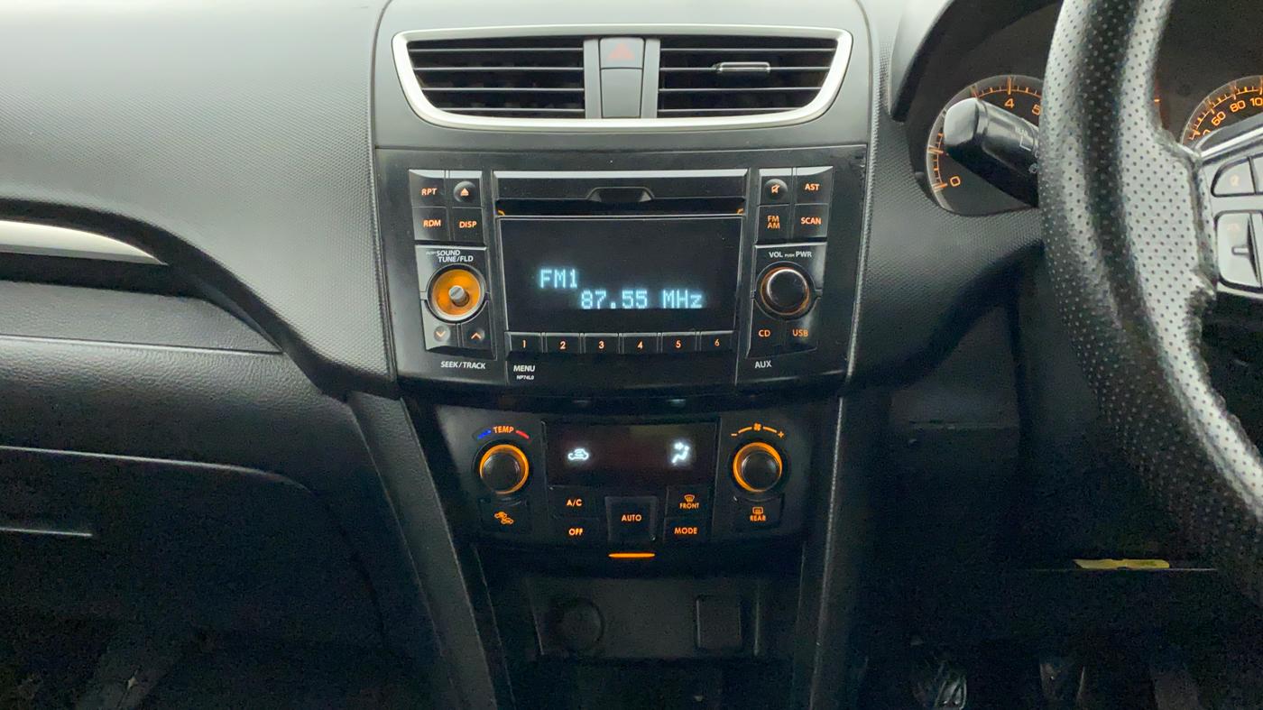 2011 Maruti Swift ZXI, Petrol, Manual, 93,223 km, Air Conditioner