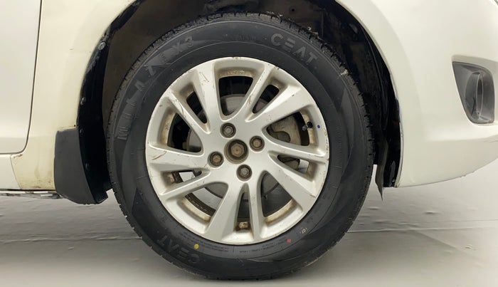 2011 Maruti Swift ZXI, Petrol, Manual, 93,223 km, Right Front Wheel