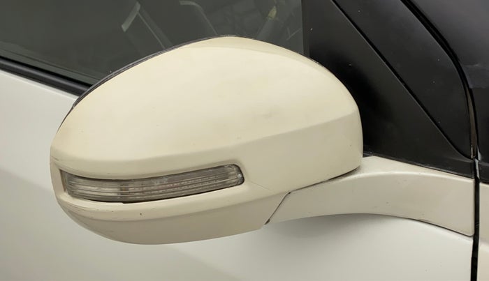 2011 Maruti Swift ZXI, Petrol, Manual, 93,223 km, Right rear-view mirror - Indicator light not working