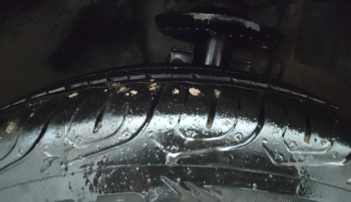 2016 Skoda Rapid 1.5 TDI CR STYLE PLUS AT, Diesel, Automatic, 1,11,375 km, Left Front Tyre Tread