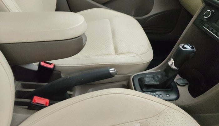 2016 Skoda Rapid 1.5 TDI CR STYLE PLUS AT, Diesel, Automatic, 1,11,375 km, Gear Lever