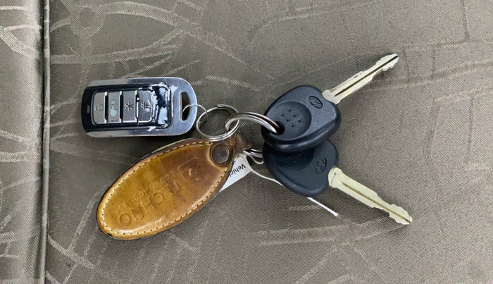 2014 Hyundai Grand i10 ERA 1.2 KAPPA VTVT, Petrol, Manual, 17,872 km, Key Close Up